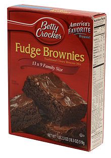 Super Easy Betty Crocker Brownie Mixes under $0.30!  Great to have on hand in the pantry! Betty Crocker Brownie Mix, Betty Crocker Cookie Mix, Betty Crocker Fudge Brownies, Betty Crocker Cookies, Brownie Mix Recipes, Resep Brownies, Fudge Brownie, Homemade Brownies, No Bake Brownies