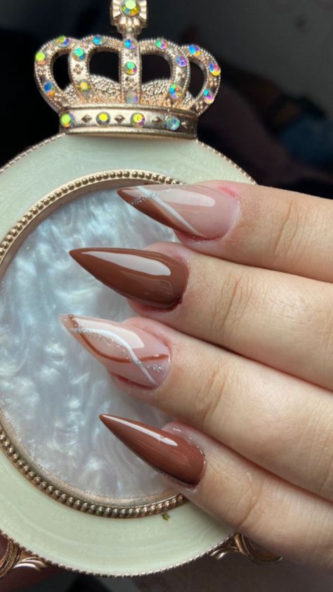 Unhas Lemon Nails, Brown Acrylic Nails, Color For Nails, Sassy Nails, Beauty Nails Design, Girly Acrylic Nails, Stiletto Nails Designs, Brown Nails, Elegant Nails