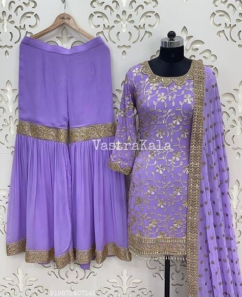 Simple Gharara Designs, Modern Punjabi Outfits, Gharara Suits Party Wear, Sharara Designs Simple, Punjabi Clothes, Punjabi Sharara Suits, Frock Ideas, Desinger Dresses, Gharara Designs