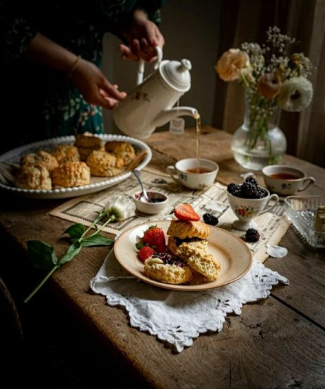 Cottagecore Christian, Cottage Cozy, Chocolate Tea, Pretty Food, Live Life, Food Art, Table Settings, Cottage, Farmhouse