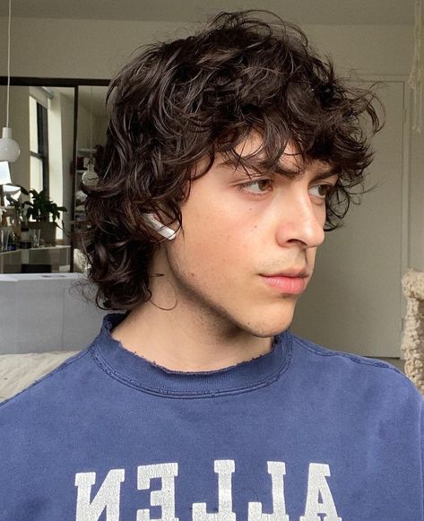 Men Longish Hair, Wolfcut Hair Men Curly, Shag Hairstyle Men, Longish Boys Haircut, Messy Mullet Men, Mens Curly Shag, Men Shag Cut, Wolfcut Curly Hair Men, Shag Mens Haircut