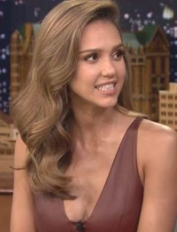 Coffee Brown Hair, Jessica Alba Hair, Hair Lights, Brown Ombre Hair, Bronde Hair, Brown Hair With Blonde Highlights, Caramel Hair, Hair Color Light Brown, Light Hair Color