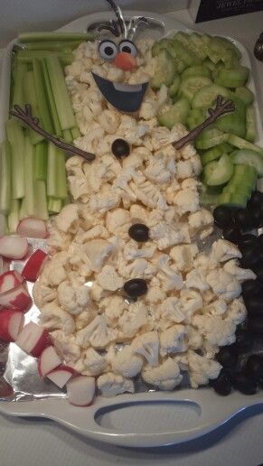 Olaf Veggie Tray Birthday Party Food For Kids, Veggie Tray Ideas, Party Food For Kids, Frozen Birthday Party Food, Kids Birthday Party Food, Fruit Trays, Food For Kids, Baby Shower Halloween, Relish Tray