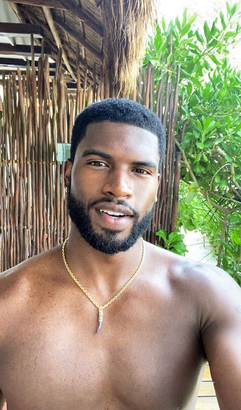 Handsome Older Black Guys, Black Handsome Men, African Guys, Handsome Black Guys, Fine Dark Skin Men, Mixed Men, Dominican Men, Attractive Black Men, Broderick Hunter