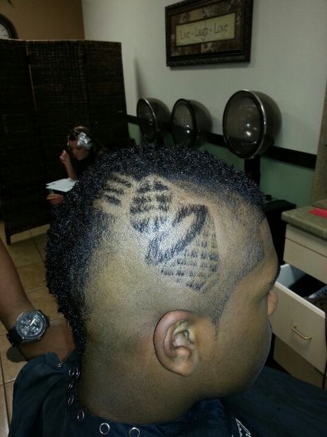 Design , basketball Boys Hair, Hair Nails, Boy Hairstyles, Hair Designs, Hair Ideas, Hair And Nails, Mens Hairstyles, Basketball, Hair Cuts