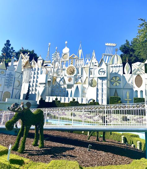 Disney Small World, Disney Its A Small World, Disney Its A Small World Art, Small World Disneyland, Its A Small World Ride Disneyland, It’s A Small World, Disney Rides, Disney Castle, Small World