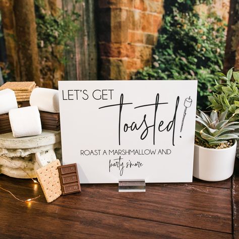 Smores Sign, Smores Bar Wedding, Smores Wedding, Summer Smores, Wedding Menu Sign, Wedding Snack, Smores Station, Smores Party, Smores Bar