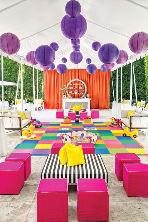 Andy Warhol Pop Art First Birthday Party // Hostess with the Mostess® Outdoor Summer Party Decorations, Outdoor Summer Party, Pop Art Party, Party Decorations Ideas, Deco Ballon, Pop Art Decor, Summer Party Decorations, Party Hostess, Art Birthday Party