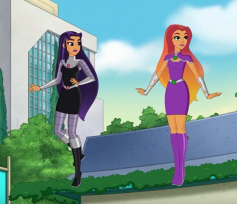 Starfire & Darkfire Darkfire And Starfire, Star Fire And Black Fire, Movie Best Friends, Sibling Costume Ideas, Teen Titans Outfits, Starfire Costume, Dc Starfire, Dc Super Hero Girls 2019, Teen Titans Characters