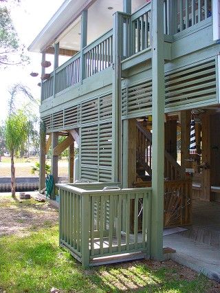 porch lifts Outdoor Elevator, Residential Elevators, River House Decor, House Lift, Stair Lift, European Cottage, Elevator Design, River Cabin, Cool Tree Houses