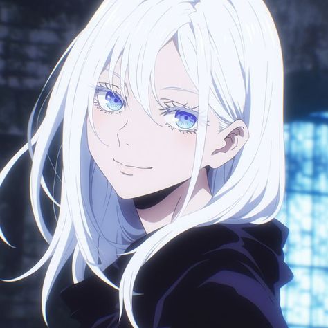 Blue Eye Anime Character, Animes White Hair Girl, Albino Anime Characters, Gojo Sister Pfp, Albino Anime Woman, Anime Character Looking Up, Gojo Daughter, White Hair Blue Eyes Anime Female, Blonde Hair Blue Eyes Anime