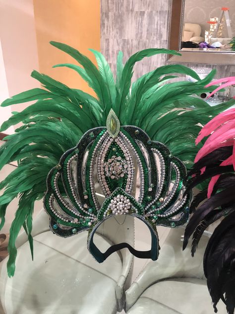 Carnival Outfit Carribean, Carnival Headdress, Samba Dress, Outfits Los Angeles, Fall Carnival, Creepy Carnival, Samba Costume, Spring Carnival, Kids Carnival