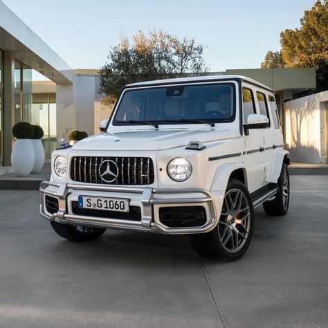 Mercedes G Wagon White, White G Wagon, White Mercedes Benz, White Mercedes, Mercedes Jeep, New Mercedes Amg, Mercedes G63, Mercedes Truck, Mercedes G Wagon