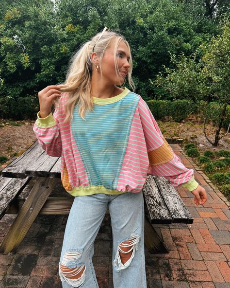 OKAY, FALL WYA?! 🎀🍂 Shop this fall transition fit featuring our 'Sweet Treat Stripe Top' + our 'Kinsley Jeans' 💖 Carefree Fashion, Fall Transition, Stripe Top, Loose Fitting Tops, Sweet Treat, Upcycle Clothes, Boho Outfits, Spring Summer Fashion, Fashion Statement