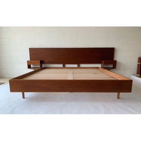 King Bed Box Frame, Mid Mod Bed Frame, Vintage Mid Century Furniture Bedroom, Mid Century King Bed, Tall King Bed, Teak Bed Frame, 70s Bedframe, Retro Bed Frame, 70s Bed Frame