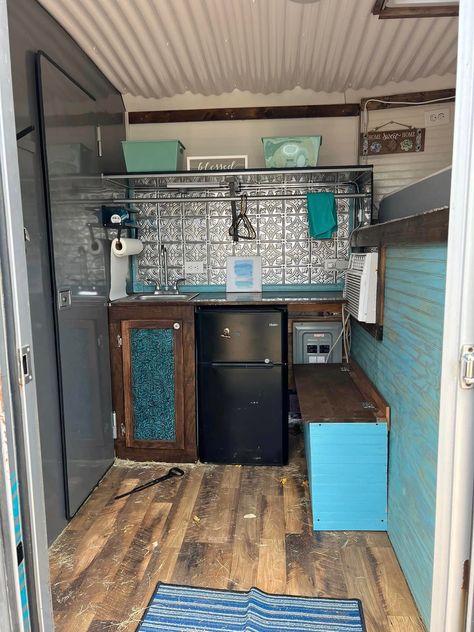 Small Horse Trailer Interior Remodel, Diy Horse Trailer Living Quarters, Horse Trailer Interior Remodel, Trailer Updates, Western Room Ideas, Trailer Renovation, Western Room, Horse Trailer Living Quarters, Country Bedroom Decor