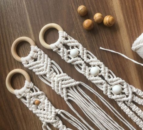 How To Do Macrame, Hate Math, Macrame Feathers, Free Macrame Patterns, Macrame Plant Hanger Patterns, Macrame Knots Tutorial, Knots Tutorial, Macrame Knot, Macrame Patterns Tutorials