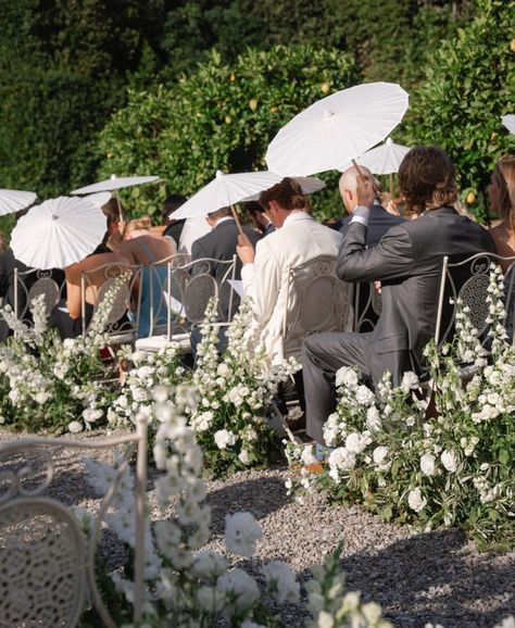 Wedding Ceremony Parasols, Wedding Dress Boutique, Parasol Wedding, Dream Marriage, Cocktail Hour Wedding, English Wedding, Wedding 2025, Wedding 2024, Garden Party Wedding