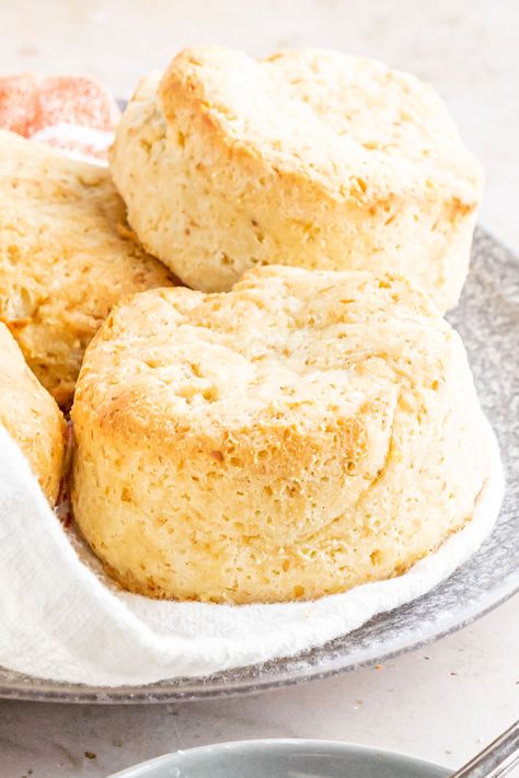 Coconut Flour Biscuits, Southern Keto, Healthy Breads, Flour Biscuits, Frozen Biscuits, Flaxseed Meal, Keto Breakfasts, Baking With Coconut Flour, Southern Biscuits