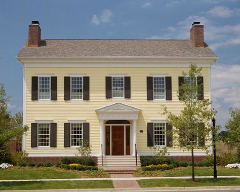 These 15 Colonial Style Homes Will Have You Feeling Warm and Cozy Brick Colonial House, New England Colonial, Colonial House Exteriors, Colonial Style House Plans, House Plans With Pictures, Colonial House Plans, Modern Colonial, England Homes, Colonial Exterior