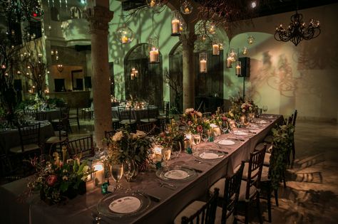 This $65,000 Harry Potter-Themed Wedding is Surprisingly Elegant Slytherin Wedding, Unbreakable Vow, Cottagecore Wedding, Harry Potter Wedding Theme, How To Dress For A Wedding, Festa Harry Potter, Yosemite Wedding, Theme Harry Potter, Harry Potter Wedding