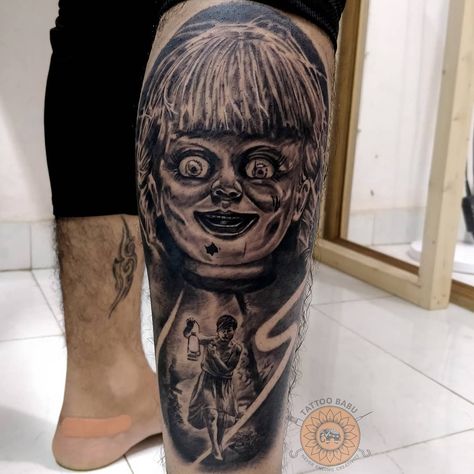 Annabelle Tattoo Design, Annabelle Tattoo, Horror Movie Tattoos, Movie Tattoos, Leg Sleeve Tattoo, Horror Tattoo, E Tattoo, Leg Sleeves, Arm Sleeve