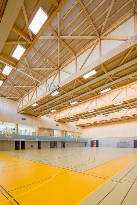 Gallery of Hacine Cherifi Gymnasium / Tectoniques Architects - 10 Gymnasium Design, Multipurpose Hall, Sport Hall, Dream School, Sports Complex, Architecture Design Concept, Urban Architecture, Architecture Exterior, Wooden House