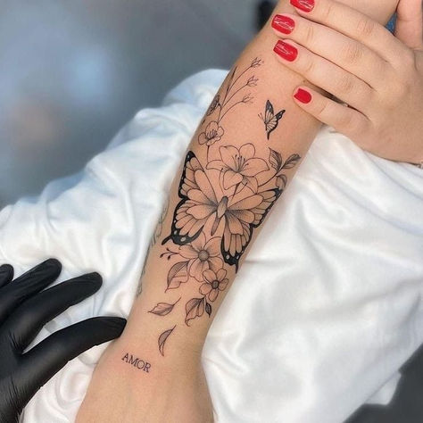 Memorial Tattoo Designs, Butterfly Tattoos On Arm, Mother Nature Tattoos, Tattoo Floral, Tattoo Fashion, Mommy Tattoos, Beautiful Flower Tattoos, Forearm Tattoo Women, Gorgeous Tattoos