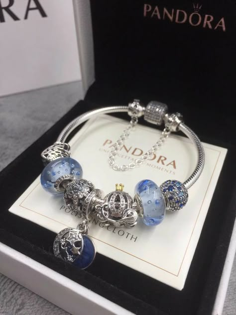 Pandora Bracelet Ideas, Pandora Bracelet Charms Ideas, Xo Jewelry, Pandora Bracelet Designs, Bracelet Star, Pandora Blue, Pandora Jewelry Charms, Pandora Necklace, Blue Charm