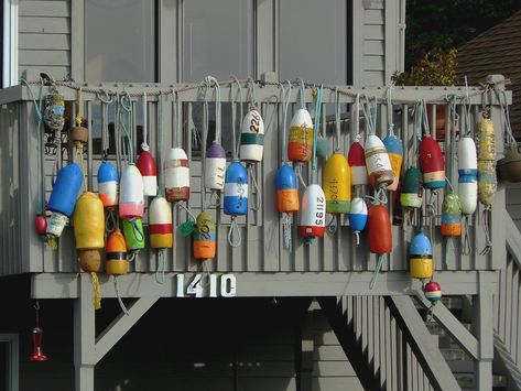 Fishing Buoys, Buoy Decor, Lobster Buoys, Deco Marine, Boothbay Harbor, Nautical Crafts, Lake Decor, Home Beach, Lake Living