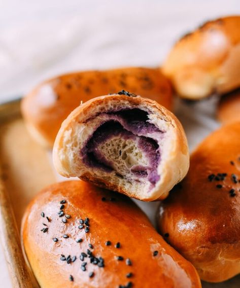 Ube Buns, Chinese Bakery, Milk Bun, Wok Of Life, Woks Of Life, The Woks Of Life, Purple Yam, Milk Bread, Chinese Dessert