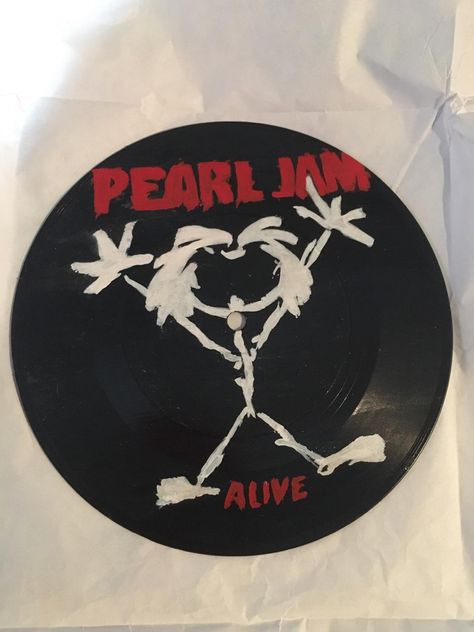 Pearl Jam Alive, Tufting Rugs, Pearl Jam, Vinyl Art, Vinyl Records, Jam, Decorative Plates, Vinyl, Art