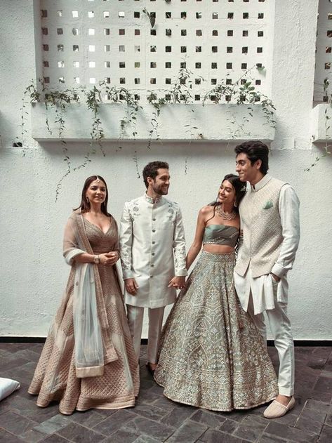 Alanna Pandey, India Fashion Men, Half Saree Function, Bride Photos Poses, Family Wedding Photos, Ananya Panday, Wedding Portrait Poses, Bridal Photography Poses, Indian Wedding Photos