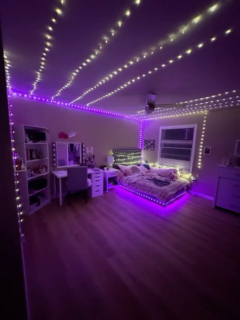 Bedroom Ideas For Small Rooms For Boys, Rooms Ideas For Teens, Room Inspo Rockstar Gf, Big Teen Bedroom, Room Ideas Big Bedroom, Blue Led Room, Room Ideas For Big Rooms, Bedroom Ideas Simple Cozy, Purple Room Ideas Bedrooms