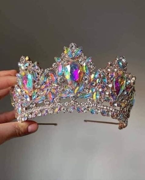 Fantasy Crown Queens, Crown Pics, Crown Pictures, Fantasy Crown, Quinceanera Crown, Crown Images, Girls Crown, Fairytale Fashion, Gold Money