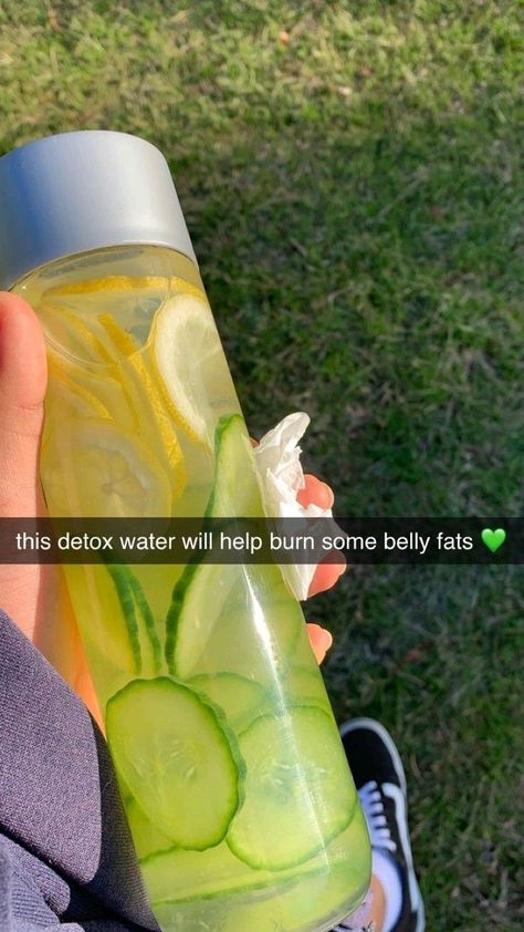 Gym Drinks, Cucumber Water Recipe, Healthy Water Recipes, Healthy Water Drinks, Easy Healthy Smoothies, Cucumber Water, Resep Diet, Healthy Drinks Smoothies, Quick Workout Routine