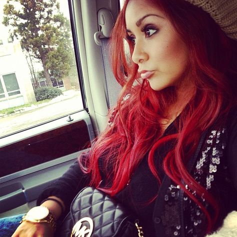 Snooki Red Hair, Snooki Hair, Snooki And Jwoww, Nicole Polizzi, Nicole Snooki, Just Letting You Know, So Thankful, Hair Envy, Sit Back