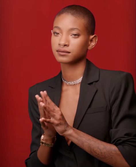 Female Buzzcut Black Women, Willow Smith Bald, Willow Smith Buzzcut, Black Woman Buzzcut, Black Women Shaved Head, Buzz Cut Women Black, Shaved Head Black Women, Buzz Cut Black Women, Bald Black Women