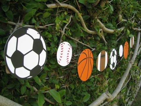 Sports Day Decoration, Sports Theme Classroom, Sports Baby Shower Theme, Mommy Son, Sports Room Decor, Sports Baby Shower, Sports Theme Birthday, Baby Shower Photo Booth, Football Birthday Party