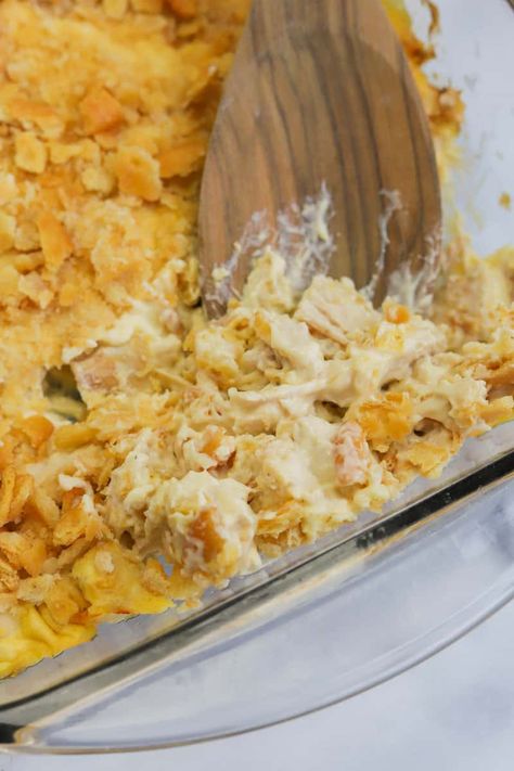 This Rotisserie Chicken Casserole is the perfect quick dinner. Made with a juicy rotisserie chicken and topped with buttery Ritz crackers. Chicken Casserole With Rotisserie, Casserole With Rotisserie Chicken, Rotisserie Chicken Casserole, Ritz Chicken Casserole, Using Rotisserie Chicken, Easy Chicken Casserole, Ritz Chicken, Cracker Chicken, Recipes Using Rotisserie Chicken