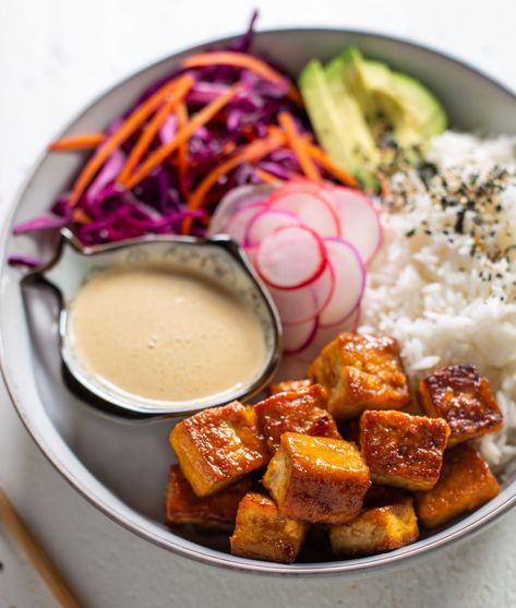 Tofu Tahini Bowl, Tahini Bowl, Ginger Tofu, Easy Tofu, Tofu Bowl, Bowls Recipes, Tofu Marinade, Healthy Bowls Recipes, Healthy Bowls