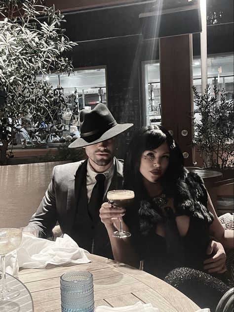 1920s mobster outfit costume 40s Halloween Mob Couple Aesthetic, Mobster Couple Costume, Gangster Couple Aesthetic, 1920s Gangster Aesthetic, Gangster Couple Costume, Mob Wives Aesthetic, 1920s Gangster Women, 1920s Mobster, Mobster Wife Aesthetic