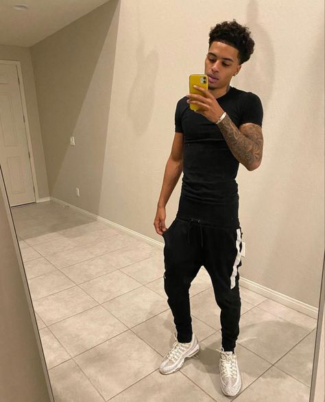 lucas coly Lucas Coly Instagram, Lucas Coly, Drippy Outfit, Mexican Men, Black People, Black Men, Pins, Quick Saves