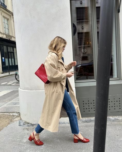 Red Slingback Heels Outfit, Cherry Red Shoes Outfit, Red Heels Outfit Classy, Red Ballerinas Outfit, Red Heels Outfit, Mary Jane Outfit, Mary Janes Outfit, Red Shoes Outfit, Mary Jane Shoes Outfit