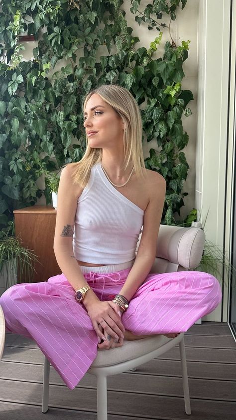 Chiara Ferragni - IG Story June 11, 2024 Chiara Ferragni Style, Insta Inspiration, New Photo Download, Hottie Women, Style Inspiration Summer, Ig Story, Free Clothes, Warm Light, Summer Style