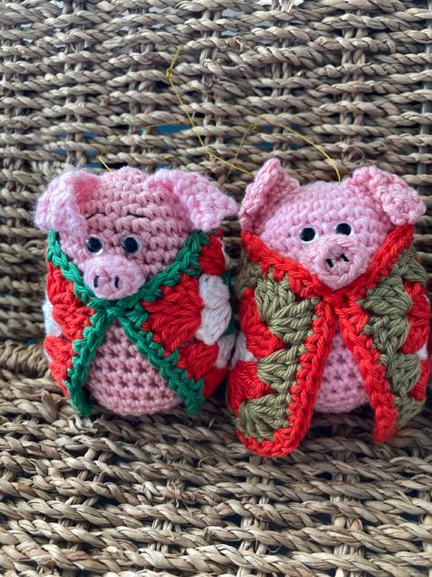 Crochet Pig Pillow, Reindeer Head, Crochet Pig, Crochet Car, Pigs In A Blanket, Granny Square Bag, Christmas Bear, Crochet Decoration, Plush Pattern