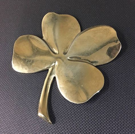 Vintage Gerity Four Leaf Clover 24K Gold Plate Paperweight 24 Karat Gold, The Leaf, Four Leaf, Paperweights, Leaf Clover, Four Leaf Clover, Paper Weights, My Collection, Gold Plate