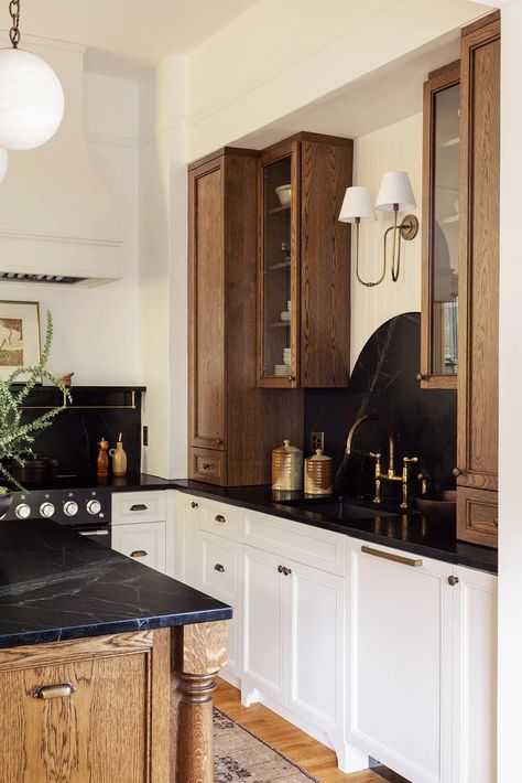 This Kitchen Looked to Its Victorian Neighborhood for Inspiration San Francisco Victorian, More Counter Space, Victorian Kitchen, Dining Nook, Counter Space, Kitchen Reno, Traditional House, Kitchen Renovation, Kitchen Inspirations