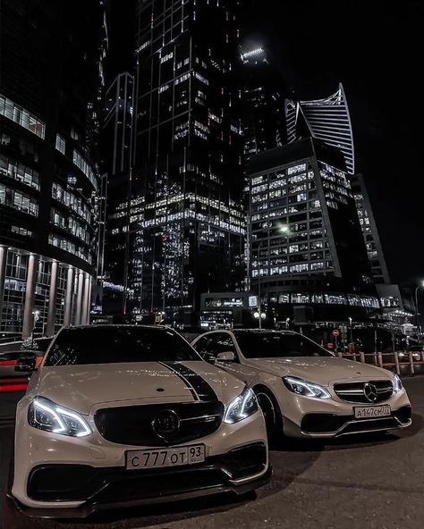 Mercedes-Benz Mercedes Benz Wallpaper Iphone 4k, Mercedes Astetic, Mercedes Benz Aesthetic, Benz Aesthetic, Mercedes Concept, Mercedes Convertible, Mercedes Benz Wallpaper, Black Mercedes Benz, Cool Truck Accessories