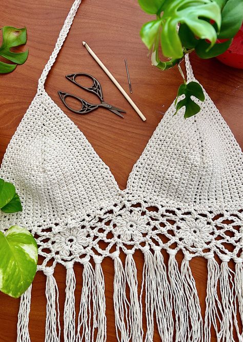 Island Halter Top – Clover Needlecraft Cozy Transitional, Crochet Sunflowers, Crochet Halter Top Pattern, Crochet Beach Cover Up, Halter Top Pattern, Sunflower Crochet, Tutorial Sewing, Crochet Halter Top, Ornament Craft